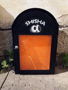 Dřevěné stojany na náušnice a vitríny - 4