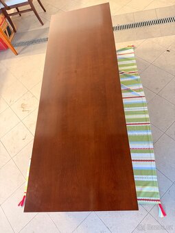 Dřevěný set - komoda, tv stolek, stůl s židlí - 4