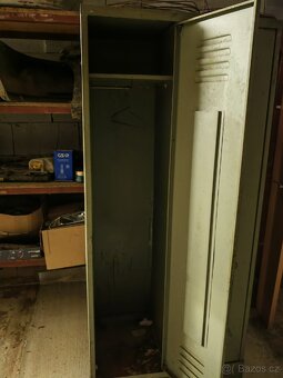 Plechová šatní skříň 1990 - 4