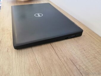 Dell 5580 i7 7600U / 8 RAM / WIN 10 / čtěte - 4
