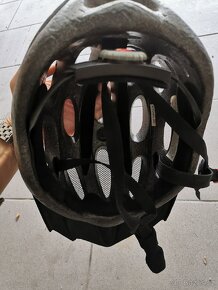 Helma 57-62cm (červeno-černá) - 4