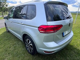 Volkswagen Touran 1,5 Tsi ACTIVE 2022 92 300 km - 4