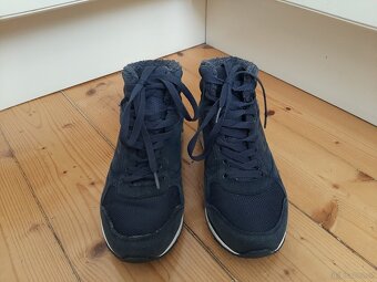 Boty kotníkové UMBRO vel. 37.5,  stélka 23.5 cm, Sportisimo - 4
