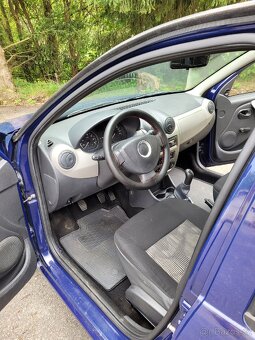 Dacia Sandero - 4