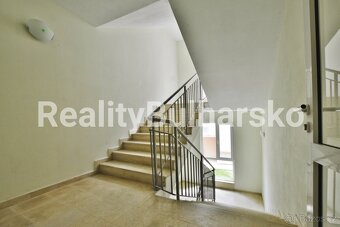Prodej zařízeného apartmánu 2+kk s balkonem-Slunečné pobřeží - 4