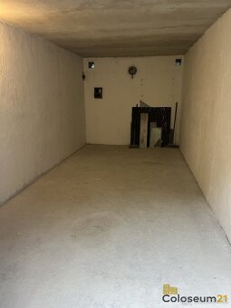 Pronájem garáže, 18 m² , Kolmistrova, Kladno, ev.č. 00425 - 4