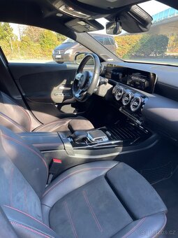 Mercedes A35 AMG - 4