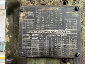 SLOUPOVÁ VRTAČKA - VS 32 - 4