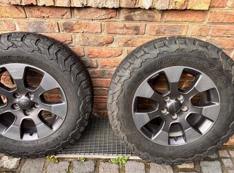 Sada alu kola r18 Jeep Wrangler 5kusů - 4