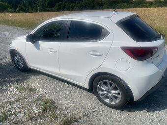 Mazda 2 1,5 66kw AT r.v.2015 - 4