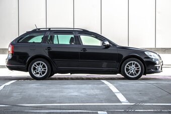 Škoda Octavia Combi 2.0 TDI CR DPF RS DSG - 4