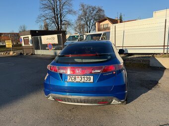 Honda Civic 5DR 1.4 benzín - 4