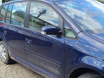 Volkswagen Touran r.06 1.9 Náhradní díly - 4