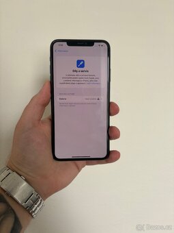 Apple iPhone 11 Pro Max,64GB - 4