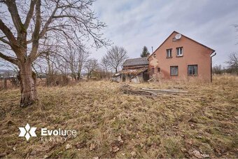 Prodej rodinného domu s velkým pozemkem - 4