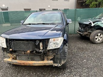 Nissan Pathfinder - 4