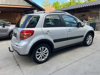 SUZUKI SX4 1.6i 88KW 4x4 75000KM TAŽNÉ VYHŘ.SEDA.LETNÍ+ZIMNÍ - 4