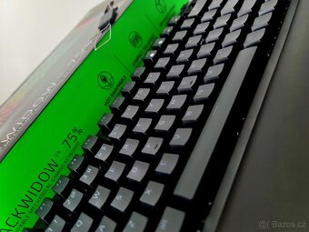 Razer Blackwidow V4 75% Orange Switches - 4