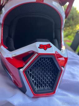 Fox v1 helma - 4