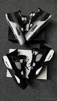 Nike Air Jordan 4 Retro "White Thunder" - 4