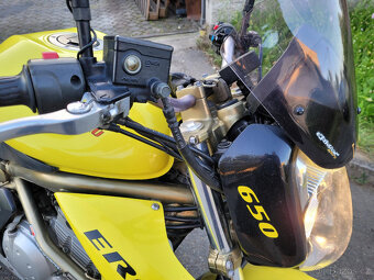 Kawasaki ER-6N - 4
