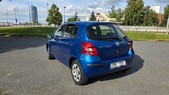 Toyota Yaris, 1.majitel, garáž.+kola, 4/2006, 64098km - 4