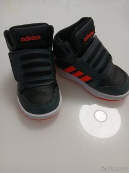 Adidas tenisky 22 - 4