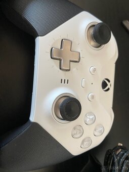 xbox elite 2 controller + příslušenství - 4