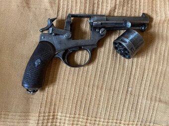 Armadni revolver - 4