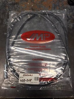 ND Suzuki GSR 600 - 4