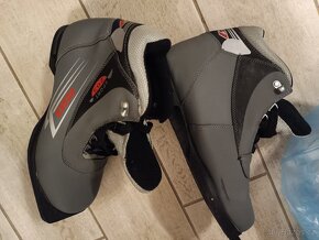 Boty na běžky, běžecké, vel. 36, 39, 40, 41, 46 390 Kč za ks - 4