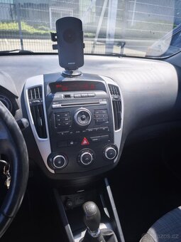 Kia Ceed 1.4i 66kw, 2010, facelift,ČR - 4