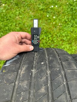 LETNÍ PNEU 235/35 R19 BRIDGESTONE - 4