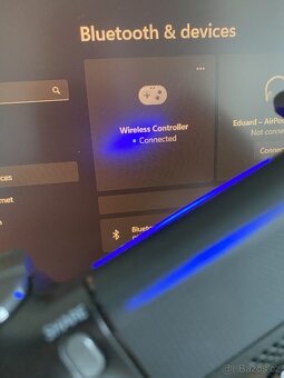 Bezdrátový ovladač PlayStation DualShock 4 V2 - 4