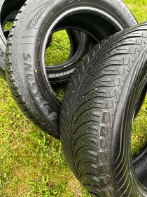 Celoroční pneu Goodyear Vector 4 Seasons 235/55 R17 - 4
