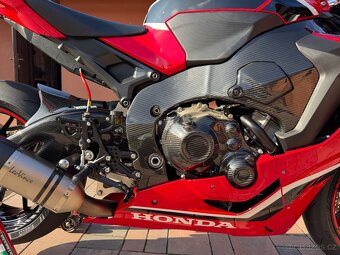 Honda CBR 1000rr Fireblade - 4