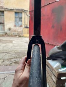 Crmo silnicni vidlice 1 1/8 - 4