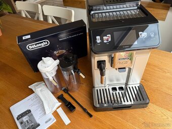 Kávovar DeLonghi Eletta ECAM 450.65.S + skleničky - 4
