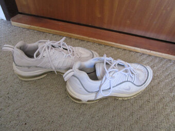 Bílé tenisky Nike Air Max, č. 39, UK 5,5, 25 cm - 4