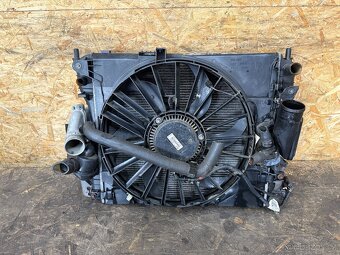 CHLADIČOVÁ STĚNA JAGUAR XF 2.7D 152 KW - 4