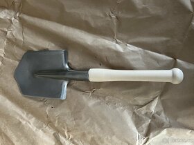 Vojenská lopatka . - 4