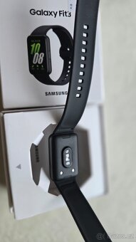 Samsung Galaxy Fit3, nový nepoužitý chytrý náramek. - 4