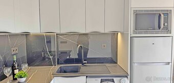 Stylový apartmán 2+kk s výhledem na moře – Torrevieja - 4