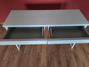 Toaletní stolek z Ikey - 4
