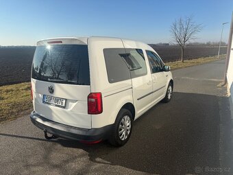 VW Caddy 2.0 TDI Naprosto v pořádku 5 mist - 4