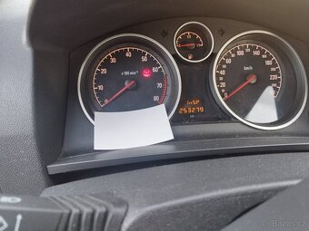 Opel zafira b 2010 - 4