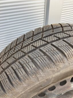 Prodám zimní kola BARUM 195/65 R15 - sada 4ks - 4