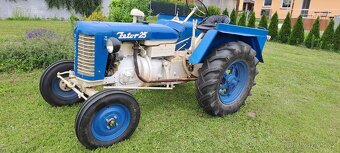 Traktor Zetor 25 - 4