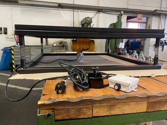 Vobrační stůl 1000x1000mm, vibrátor, vibrační deska - 4