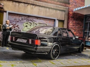 Mercedes 560 SEL 1:18 Ottomobile - 4